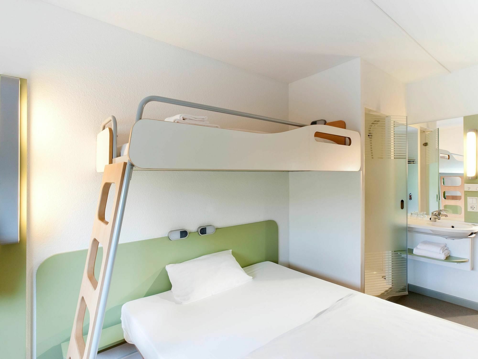 Ibis Budget Velizy Exteriér fotografie